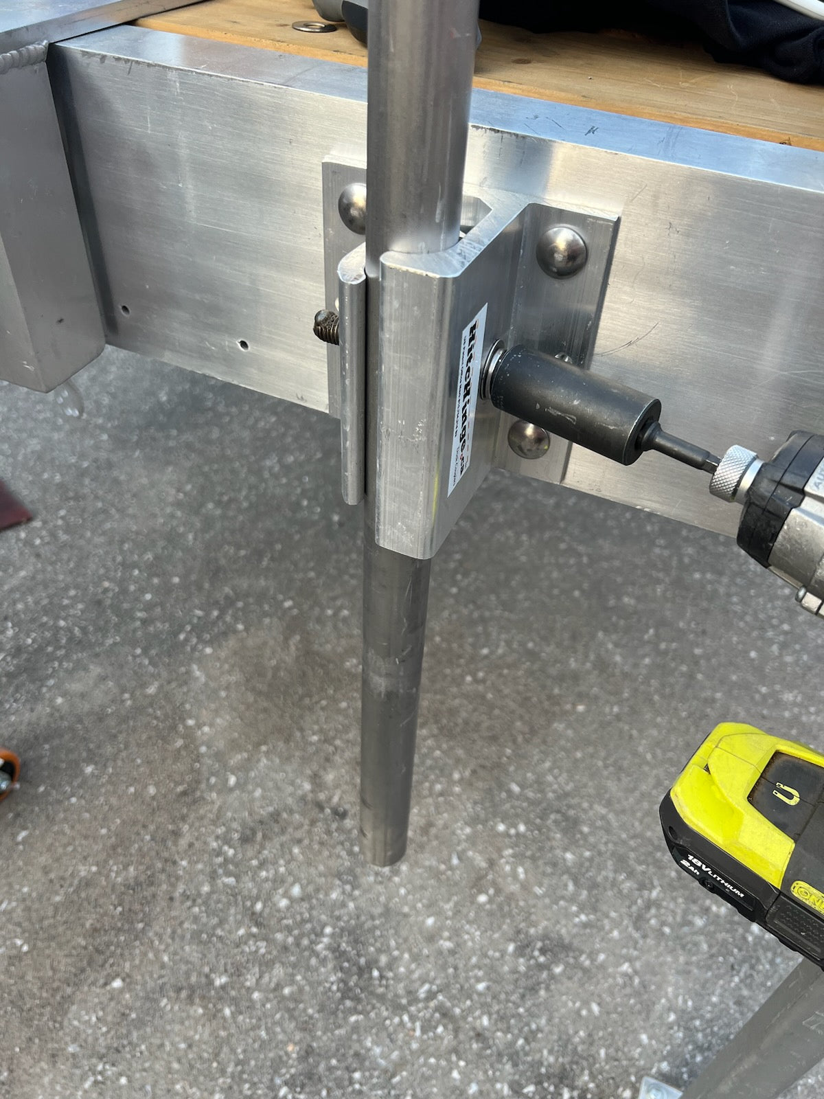 Dock Side Mount Hinge Hitch Bracket