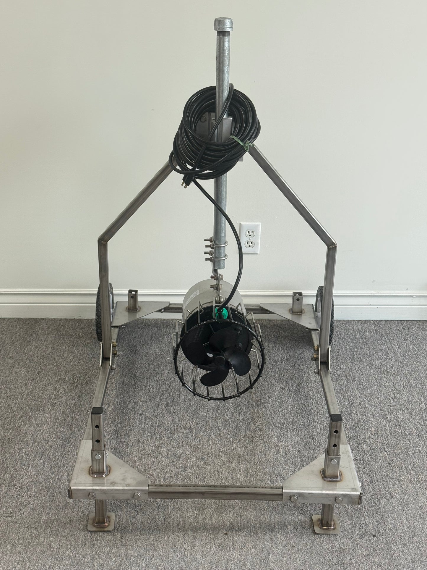 Aquatic Moveable Stand C/W Kasco Deicer/Thruster | Peterborough